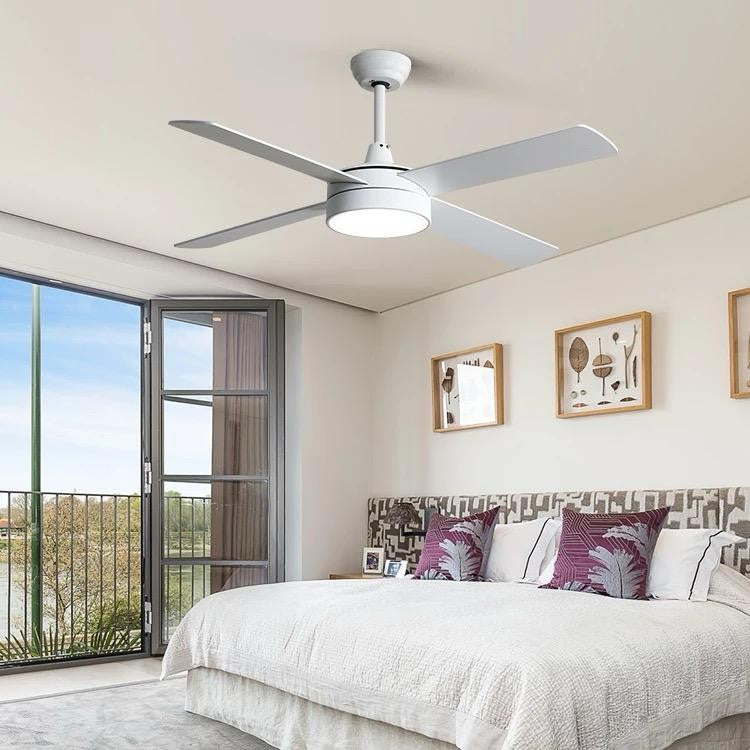 Ventilador de Techo 4 Aspas Blanco con Luz Led